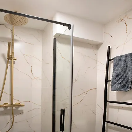 Apartamento Espacioso En El Centro De Granada